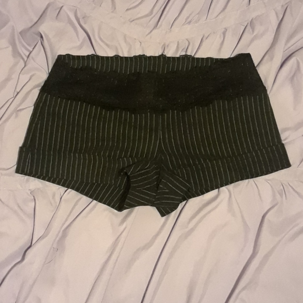 Valia shorts